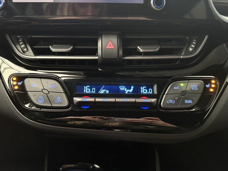 Toyota C-HR (13)