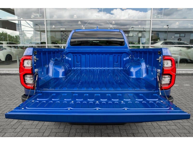 Toyota Hilux (17)