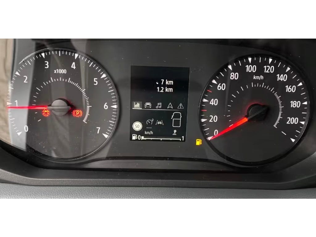 Nissan Interstar (11)