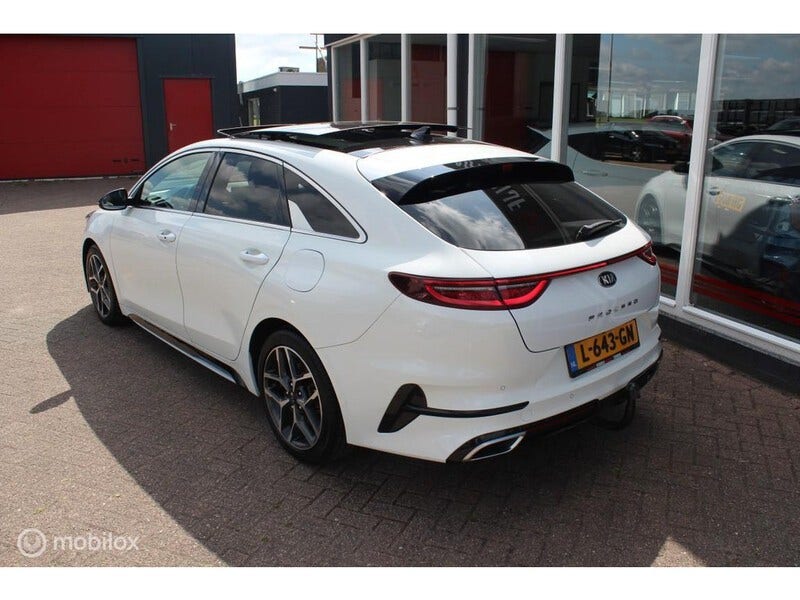 Kia ProCeed (7)