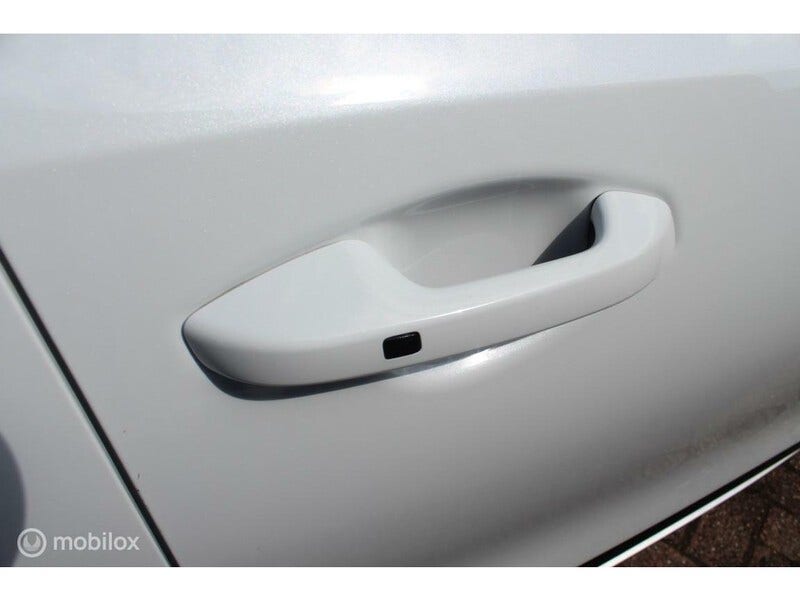 Kia ProCeed (23)