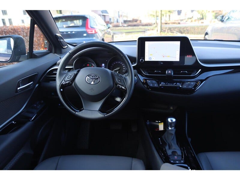 Toyota C-HR (10)