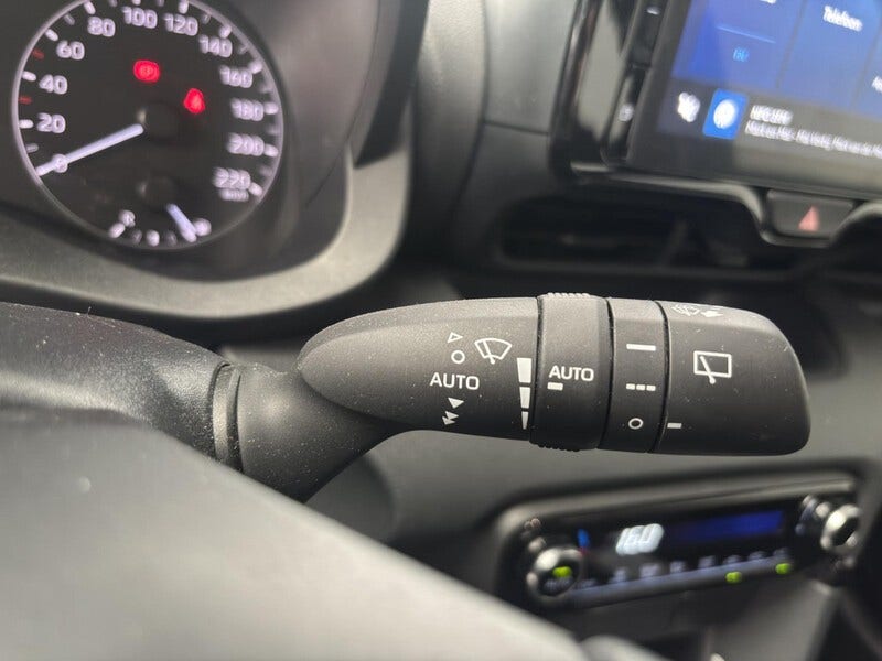 Toyota Yaris (11)