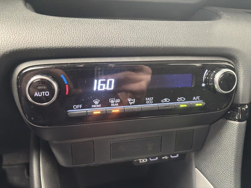 Toyota Yaris (16)