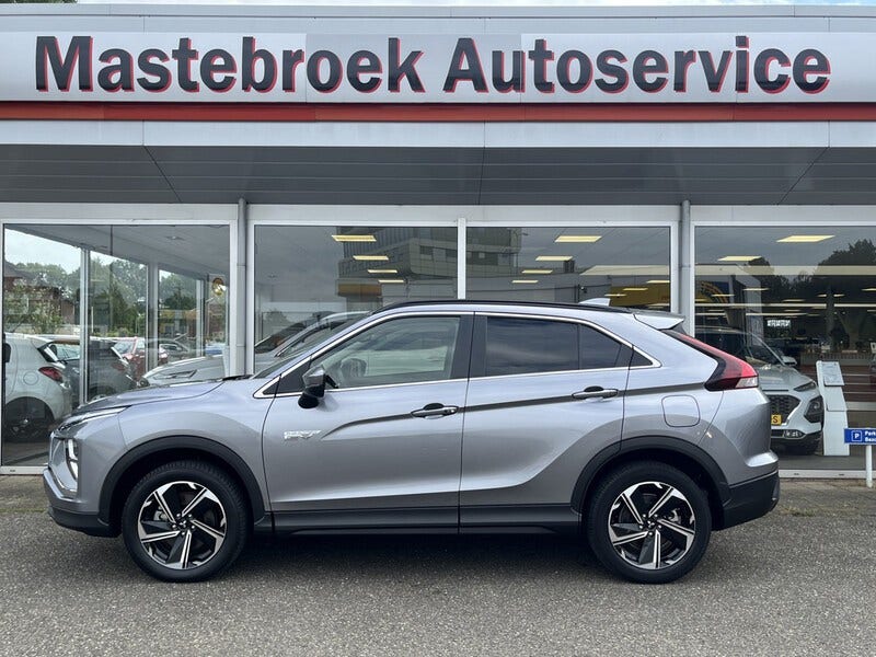 Mitsubishi Eclipse Cross (2)