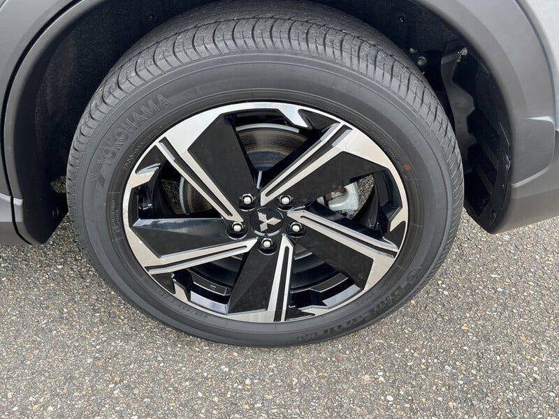 Mitsubishi Eclipse Cross (18)