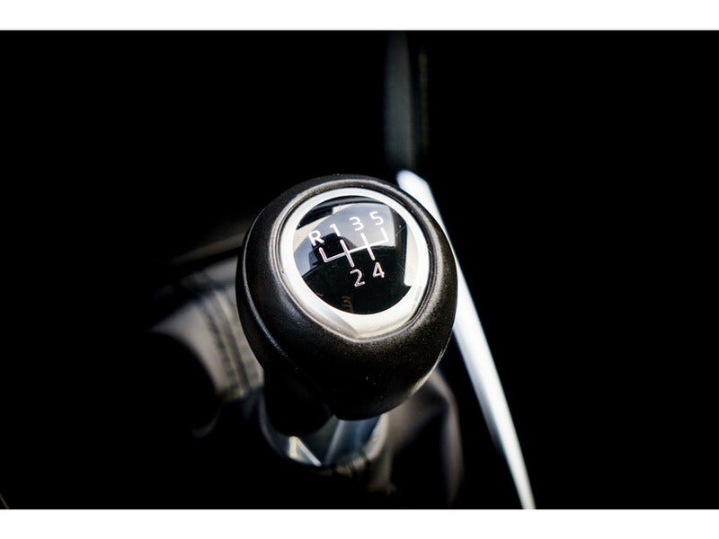 Mazda 2 (7)