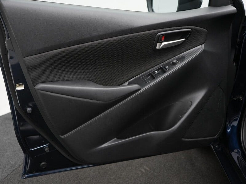 Mazda 2 (11)