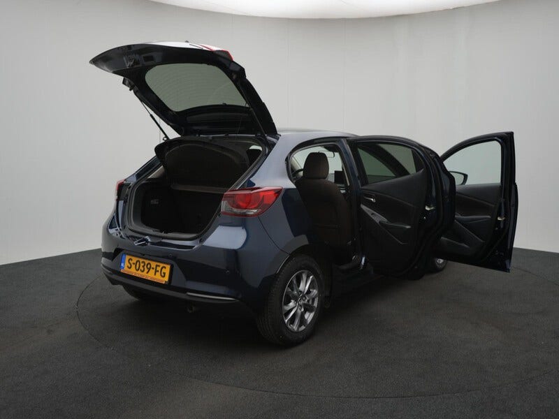 Mazda 2 (10)