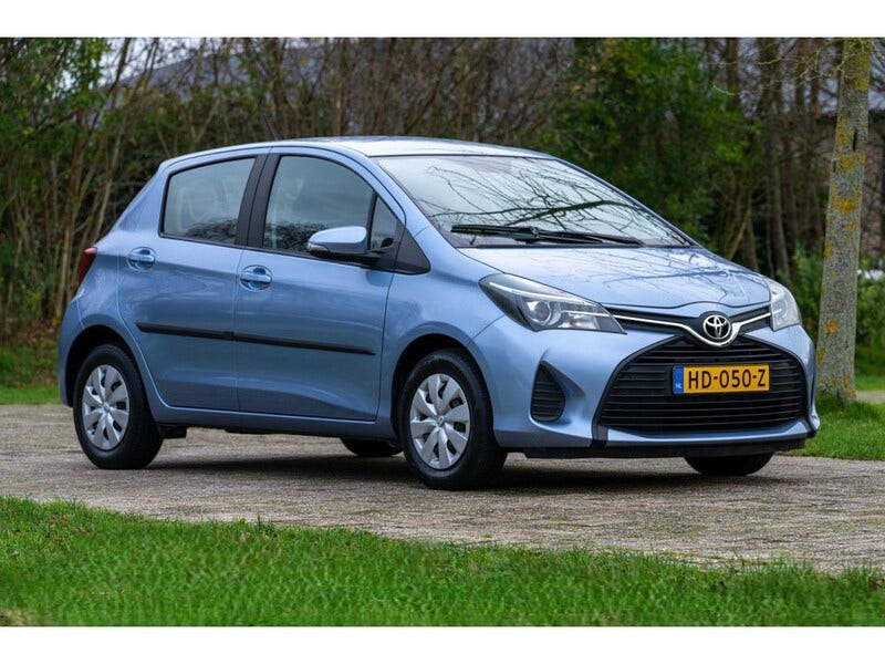 Toyota Yaris (2)