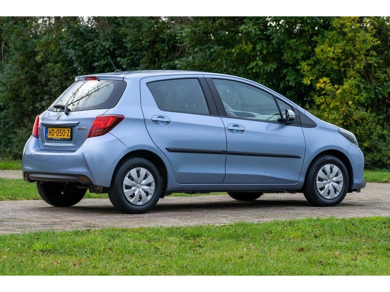Toyota Yaris (4)