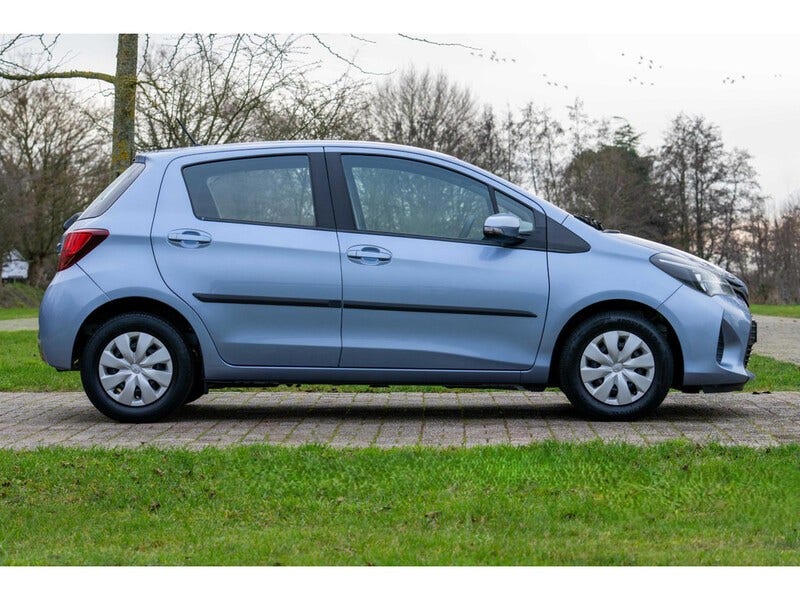 Toyota Yaris (9)