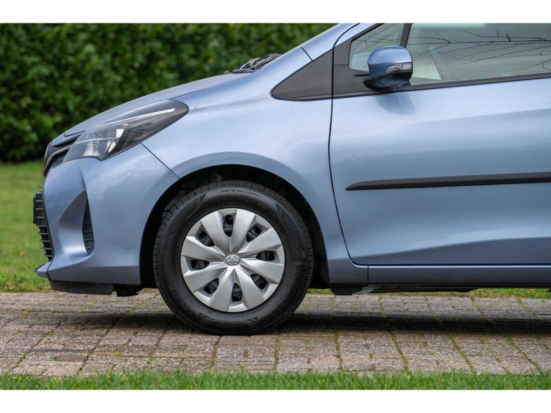 Toyota Yaris (10)