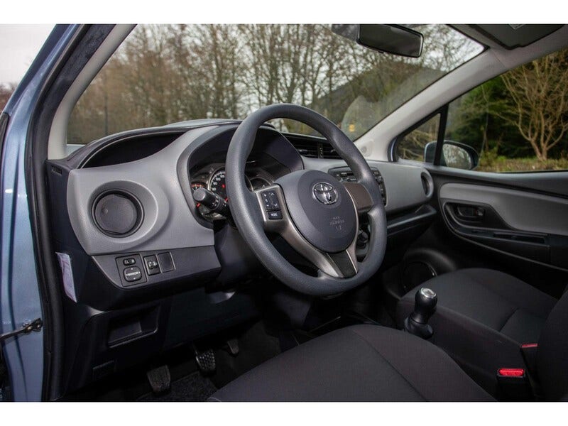 Toyota Yaris (13)