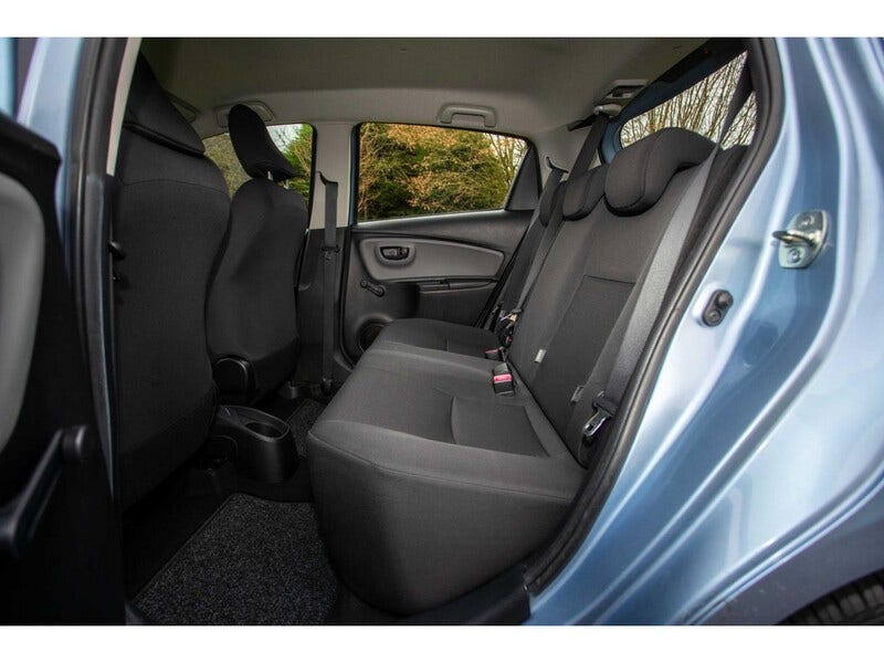 Toyota Yaris (15)