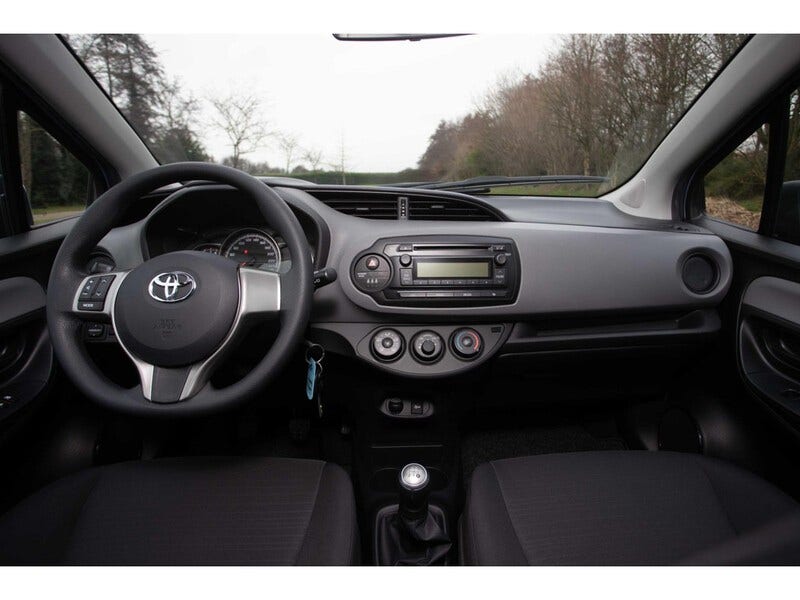 Toyota Yaris (16)