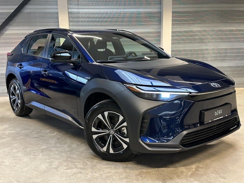 Toyota bZ4X (2)
