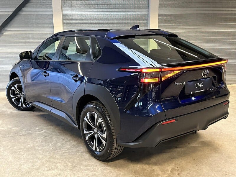 Toyota bZ4X (7)