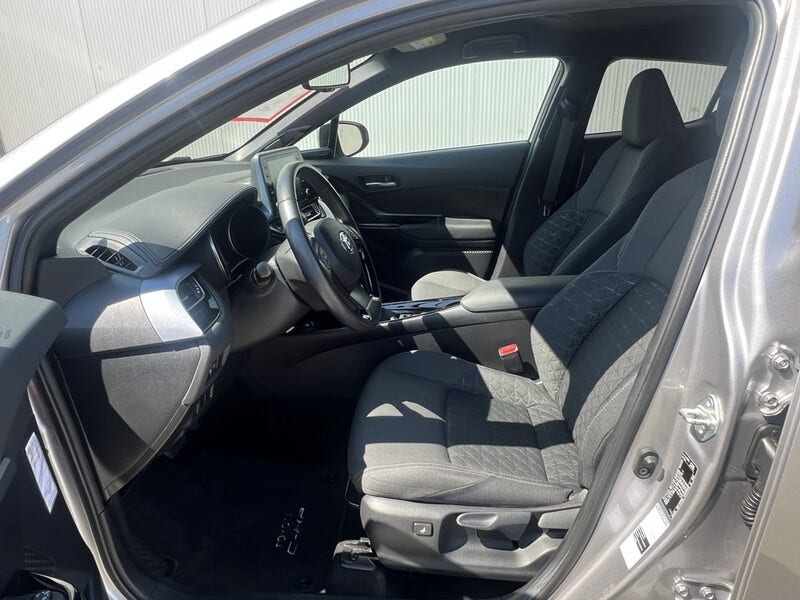 Toyota C-HR (11)