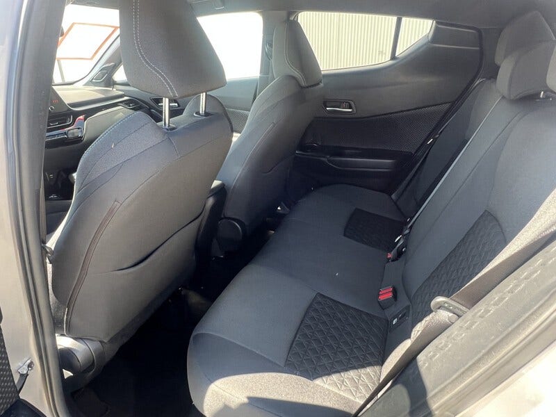 Toyota C-HR (13)