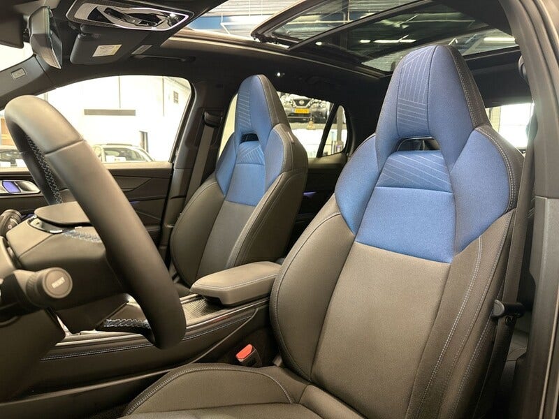 Lynk & Co 01 (4)