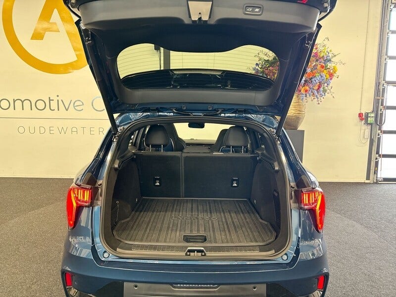 Lynk & Co 01 (19)