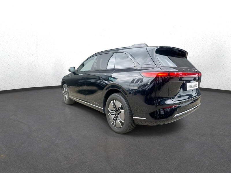 XPENG G9 (3)