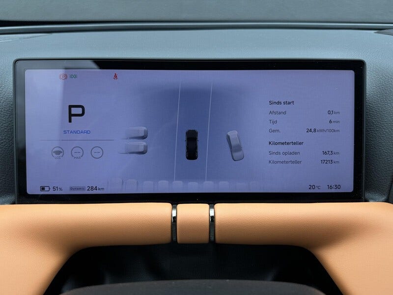 XPENG G9 (16)