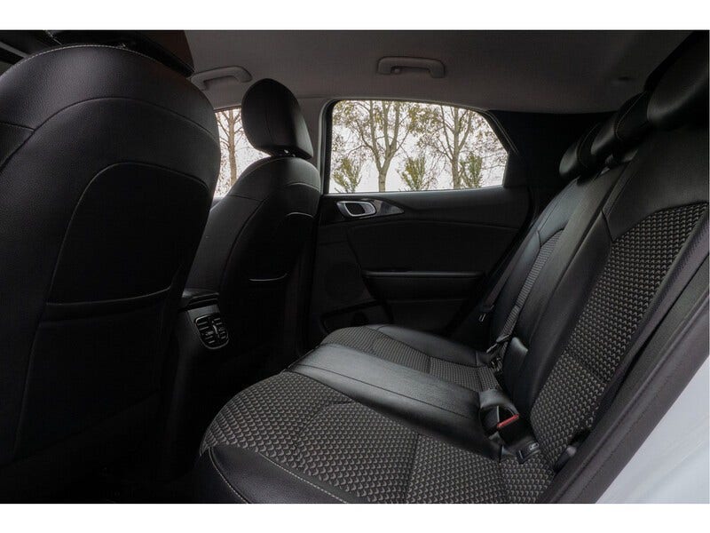 Kia XCeed (14)