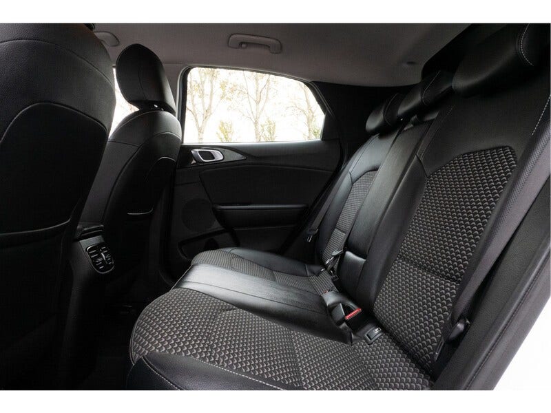 Kia XCeed (15)