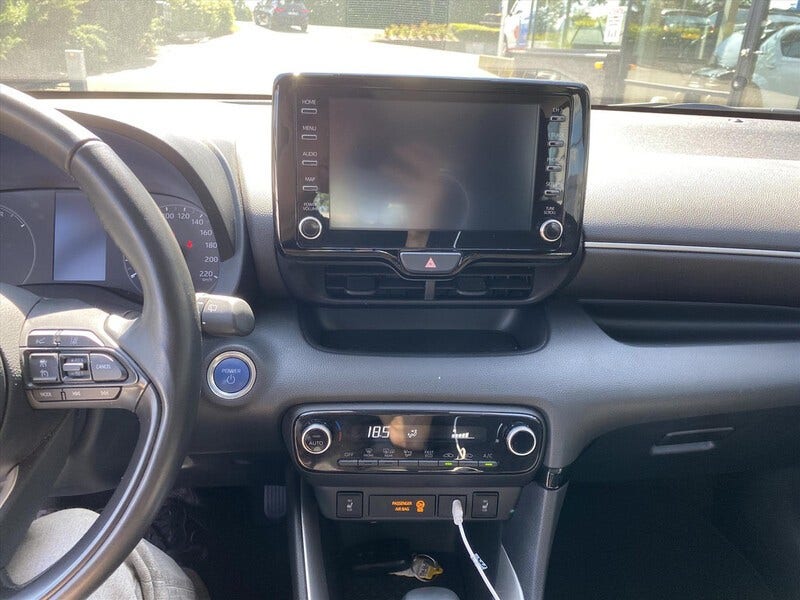 Mazda 2 Hybrid (24)