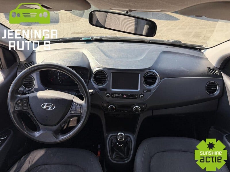 Hyundai i10 (2)
