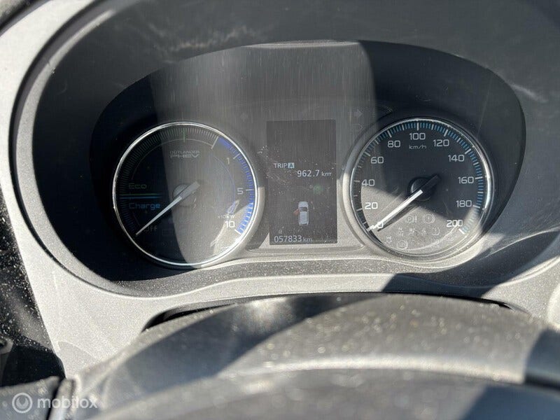 Mitsubishi Outlander (13)