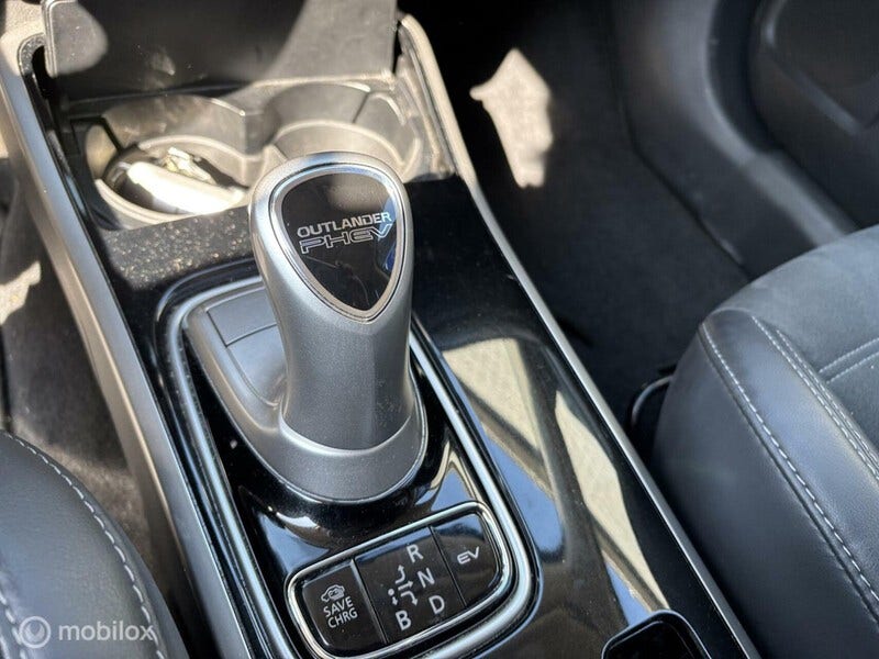 Mitsubishi Outlander (14)