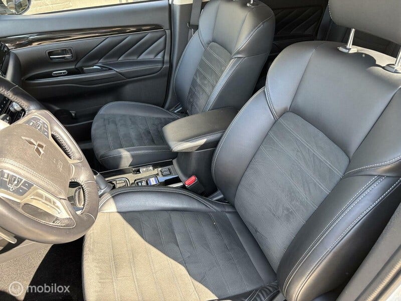 Mitsubishi Outlander (18)