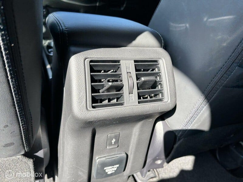 Mitsubishi Outlander (19)