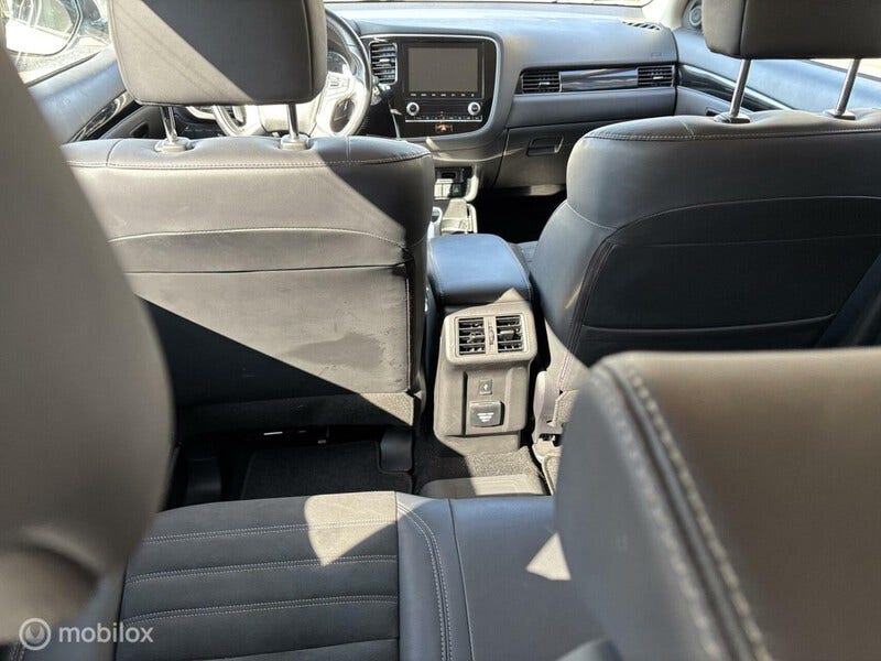Mitsubishi Outlander (23)