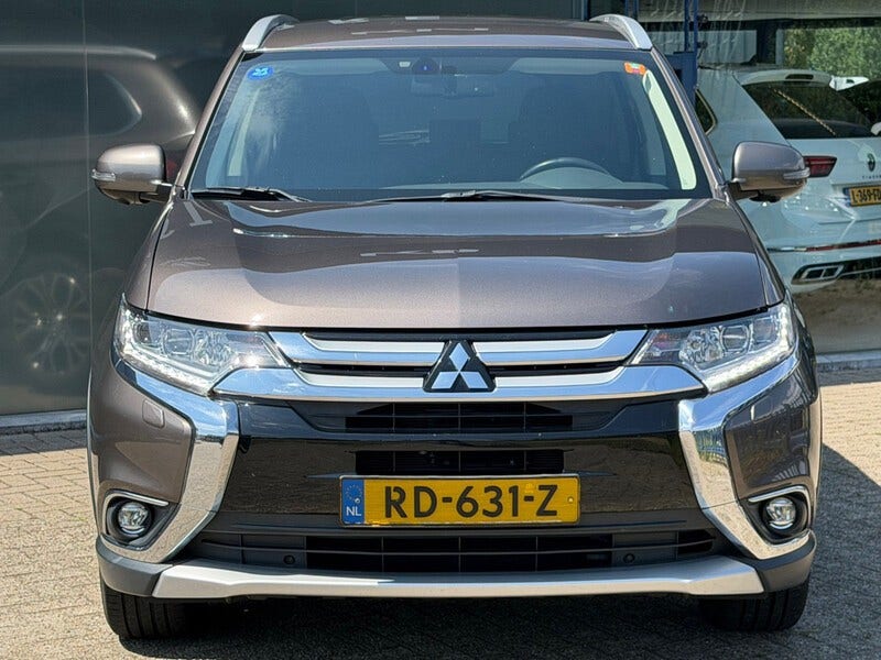 Mitsubishi Outlander (4)