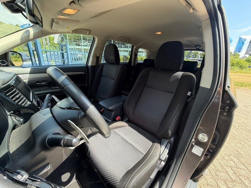Mitsubishi Outlander (7)