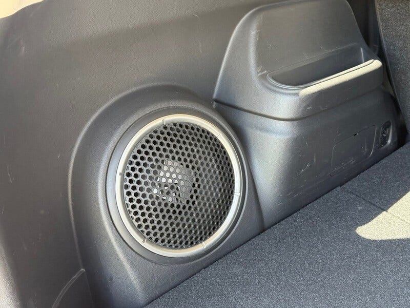 Mitsubishi Outlander (17)