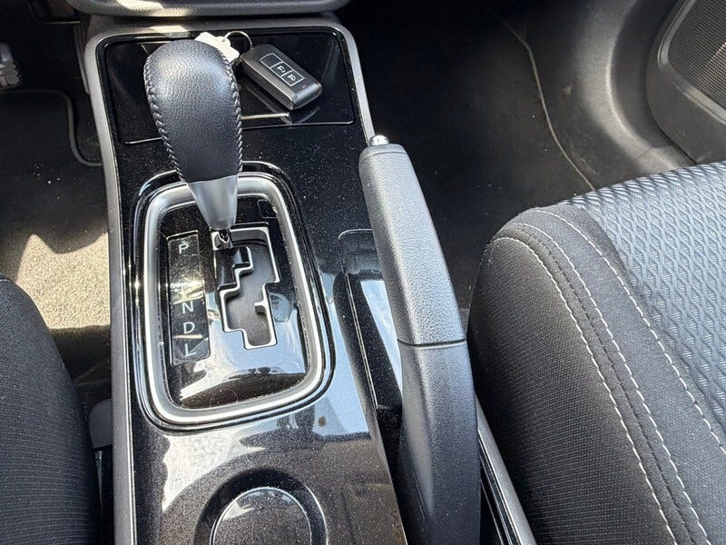 Mitsubishi Outlander (21)