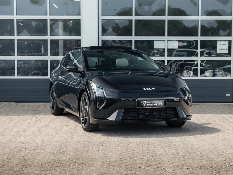 Kia EV4 (3)