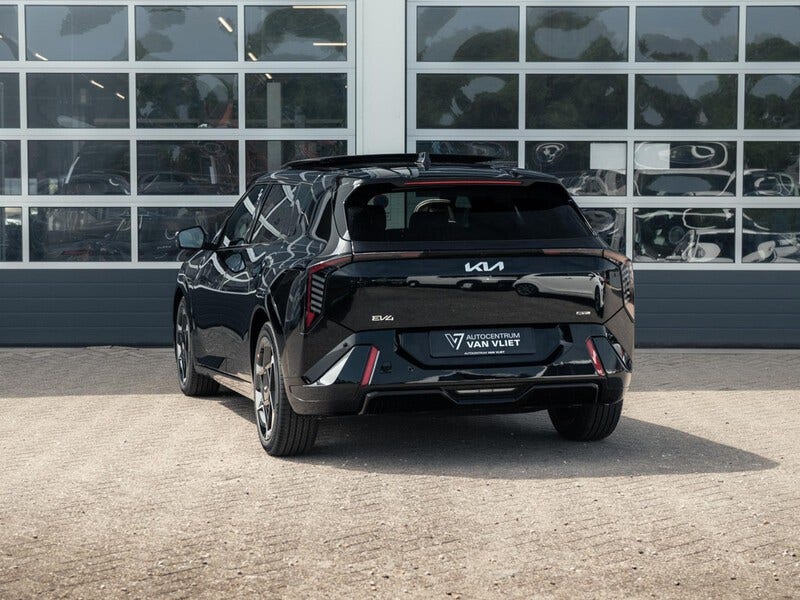 Kia EV4 (7)