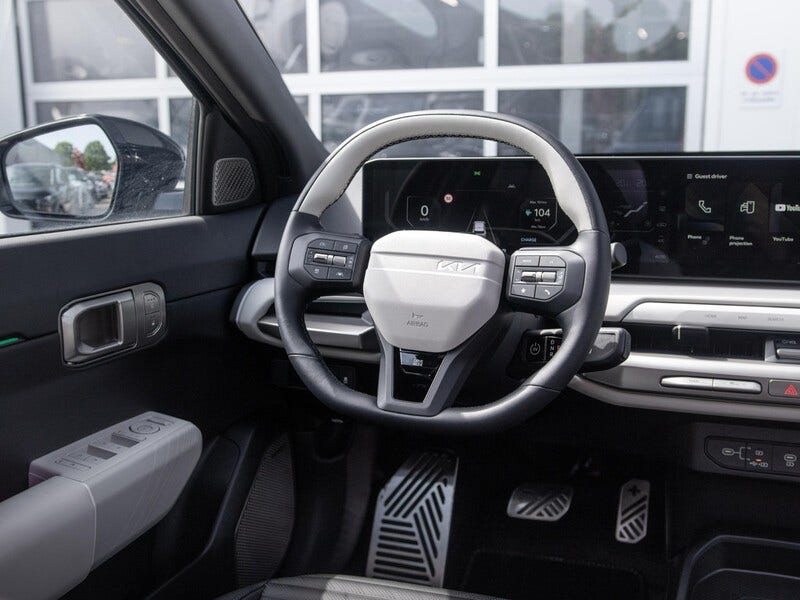 Kia EV4 (14)