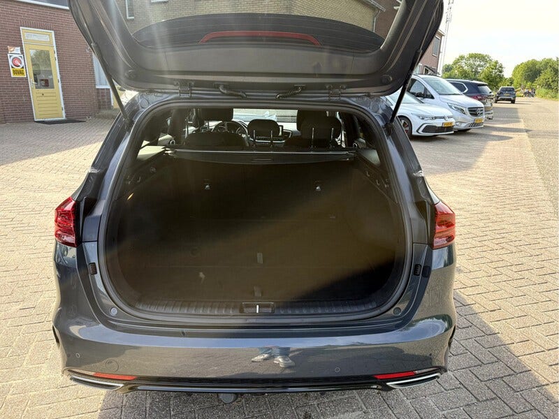 Kia Ceed Sportswagon (16)