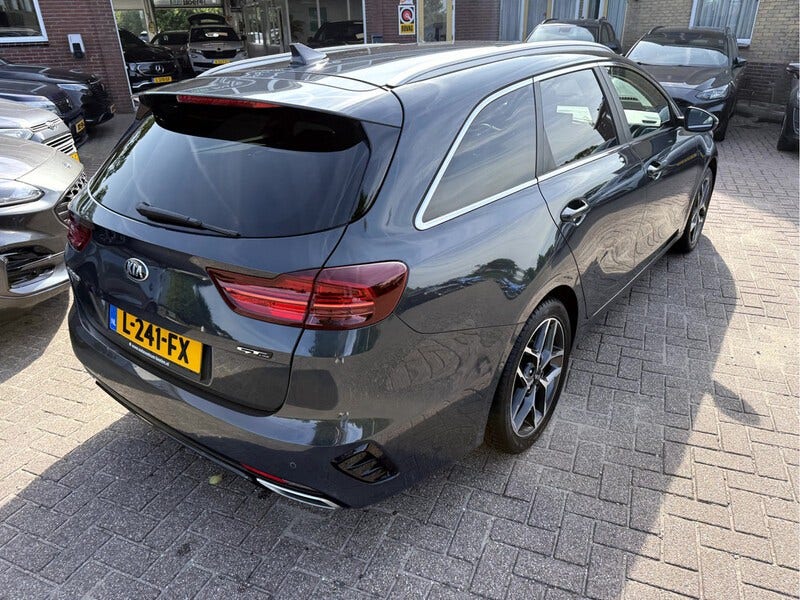 Kia Ceed Sportswagon (18)