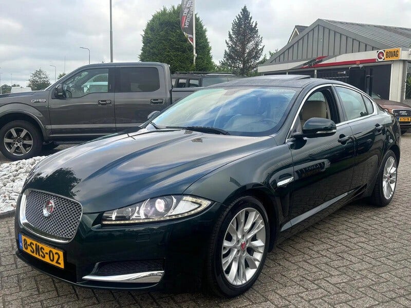 Jaguar XF