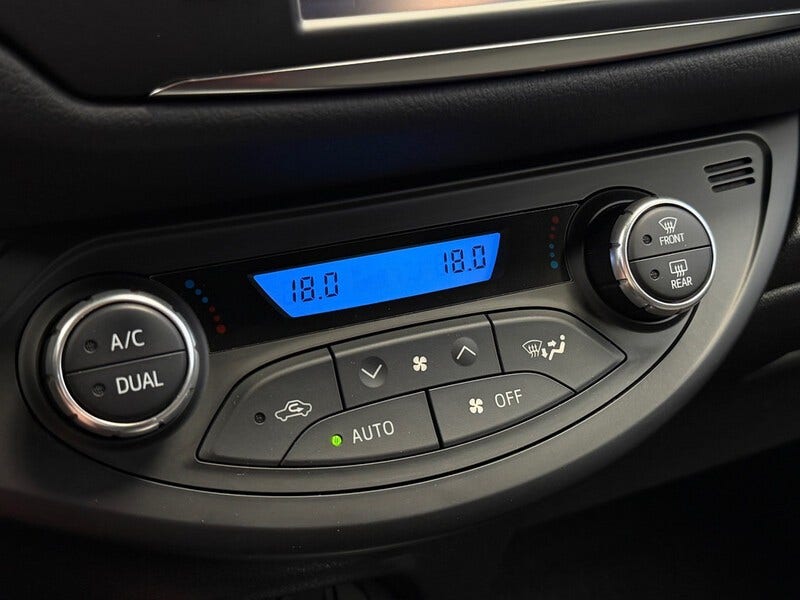 Toyota Yaris (13)