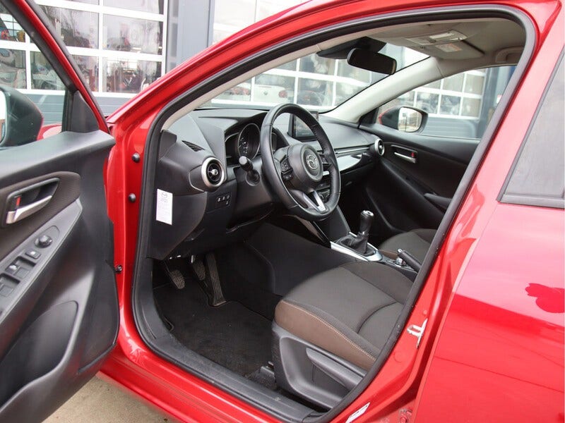 Mazda 2 (9)