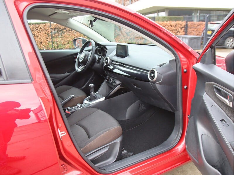 Mazda 2 (11)